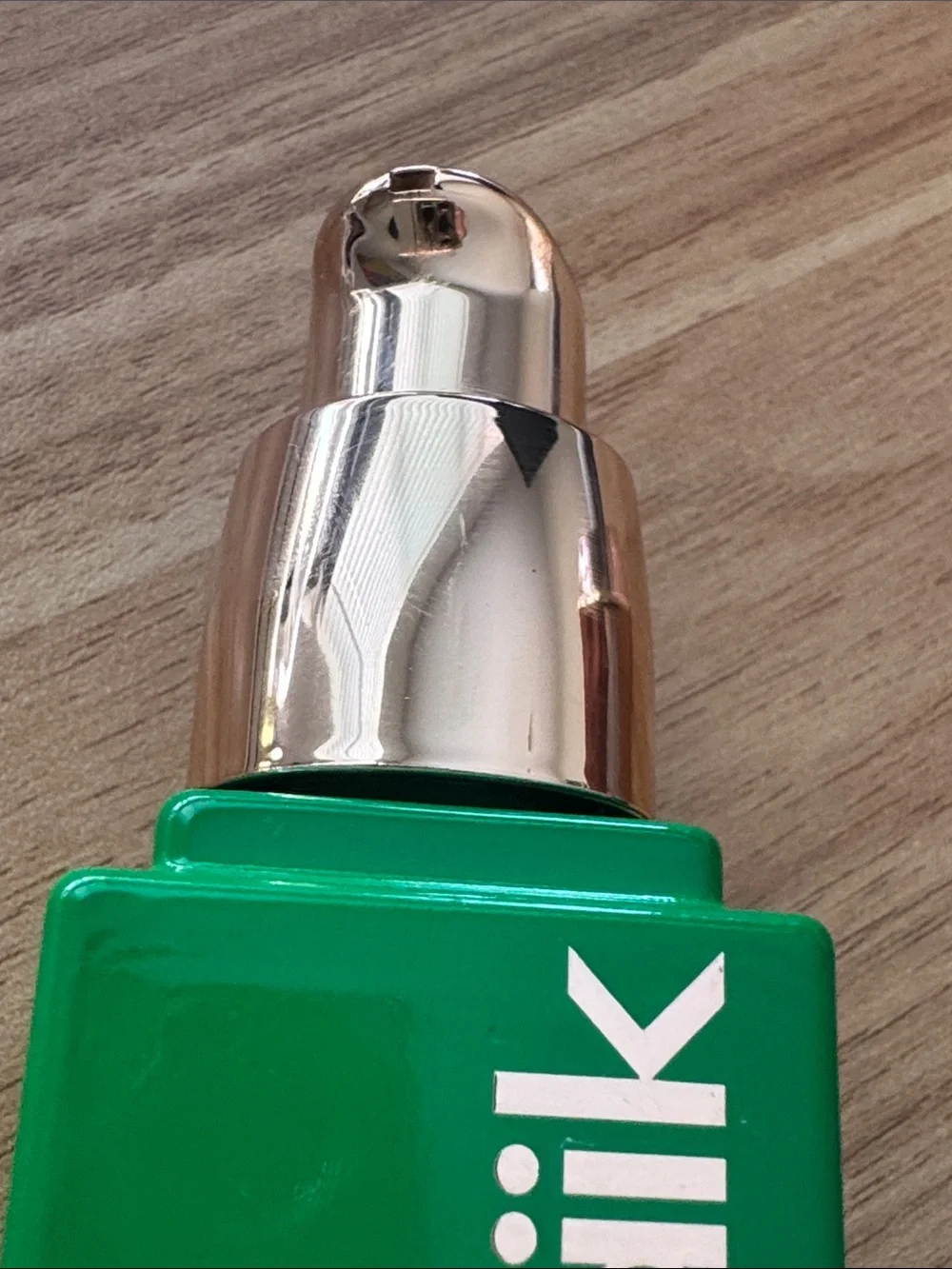 Magnifaik green primer